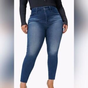 Good American Good Waist High-Rise Raw Hem Skinny Jeans | Size 18 | Blue867